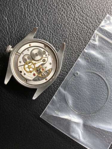 ロレックスオイスターデイトRef.6694オーバーホール、リューズ修理しました。